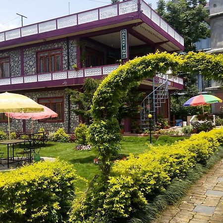 Galaxy Inn Guest House Pokhara Ngoại thất bức ảnh