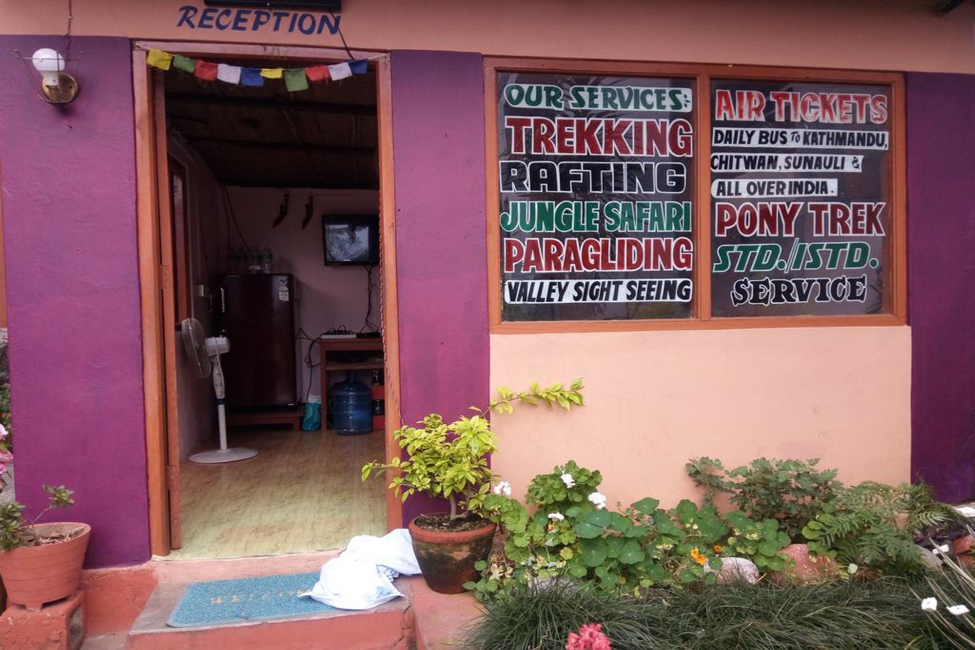 Galaxy Inn Guest House Pokhara Ngoại thất bức ảnh